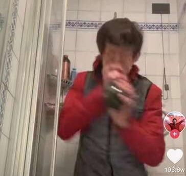 张国伟和张尚武，从网红到乞丐的人生分岔